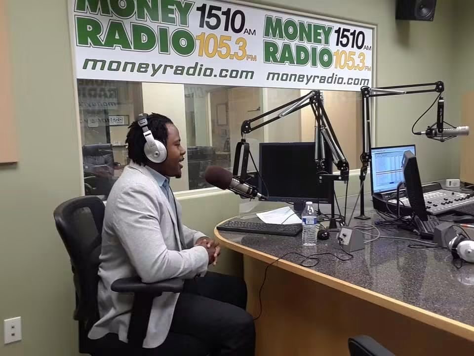 Money Radio 1510 AM / 105.3 FM